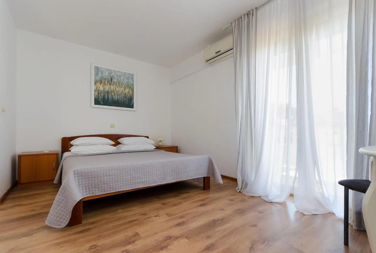 Apartments Meri Banjol 0*,  크로아티아