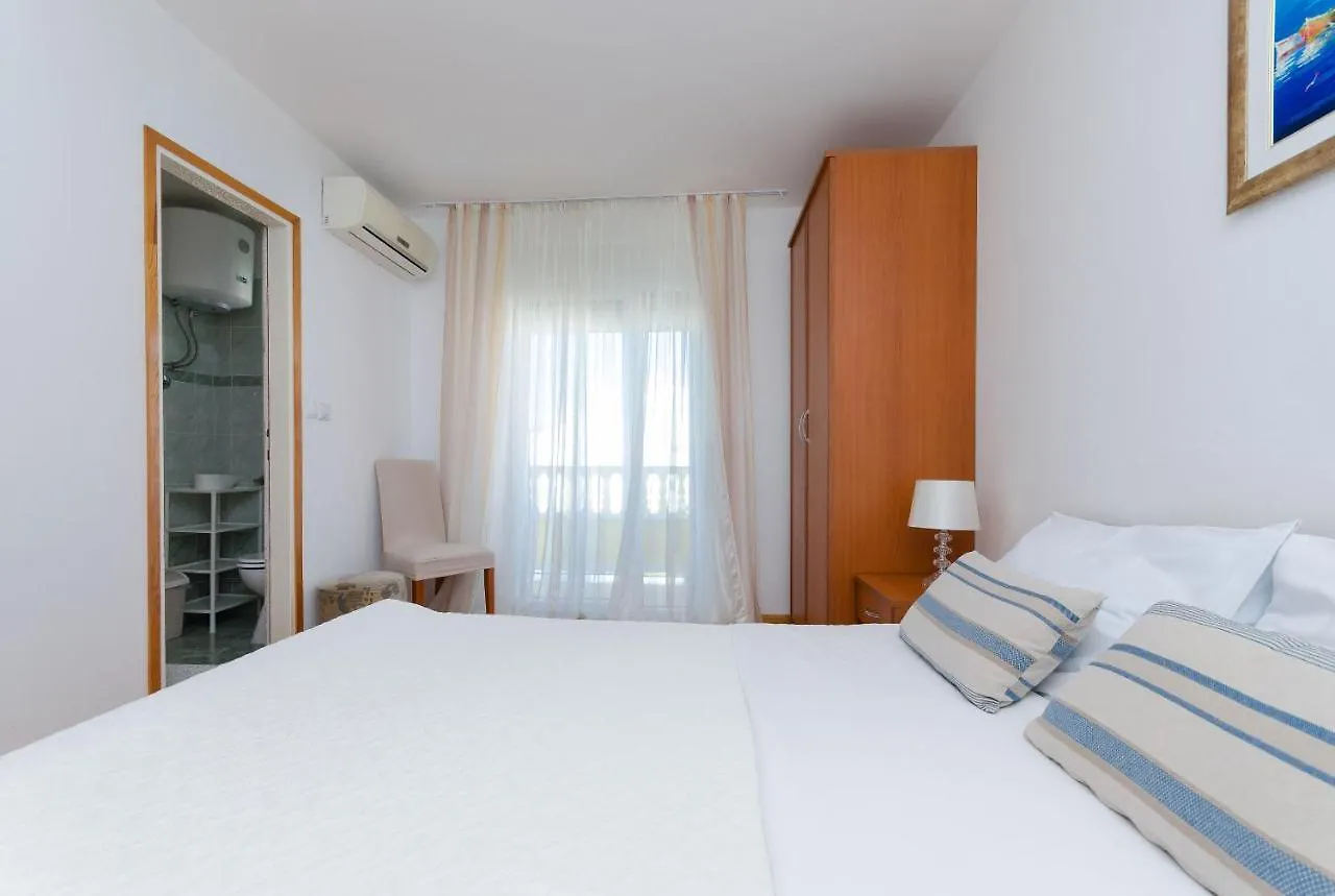 Apartments Meri Banjol