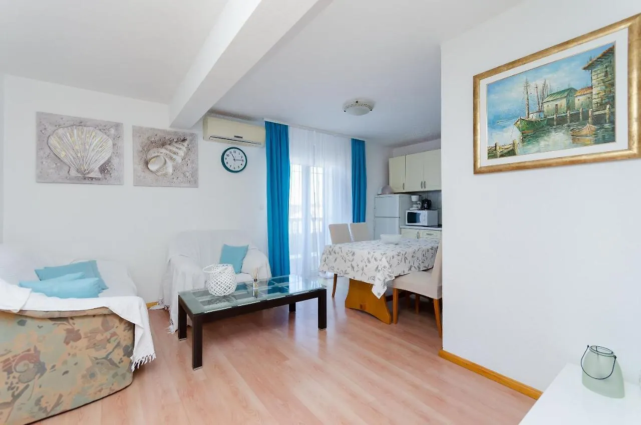 Apartments Meri Banjol