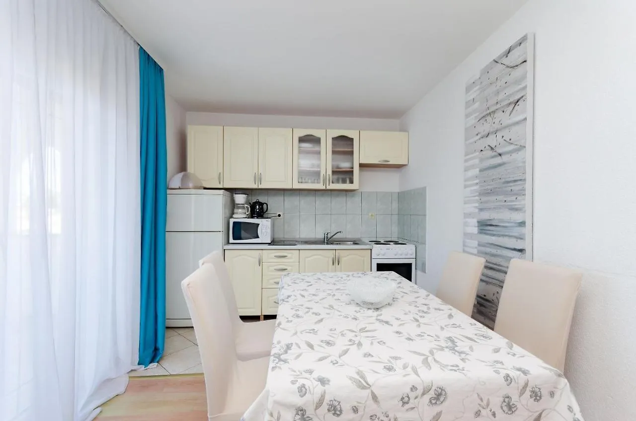 Apartments Meri Banjol