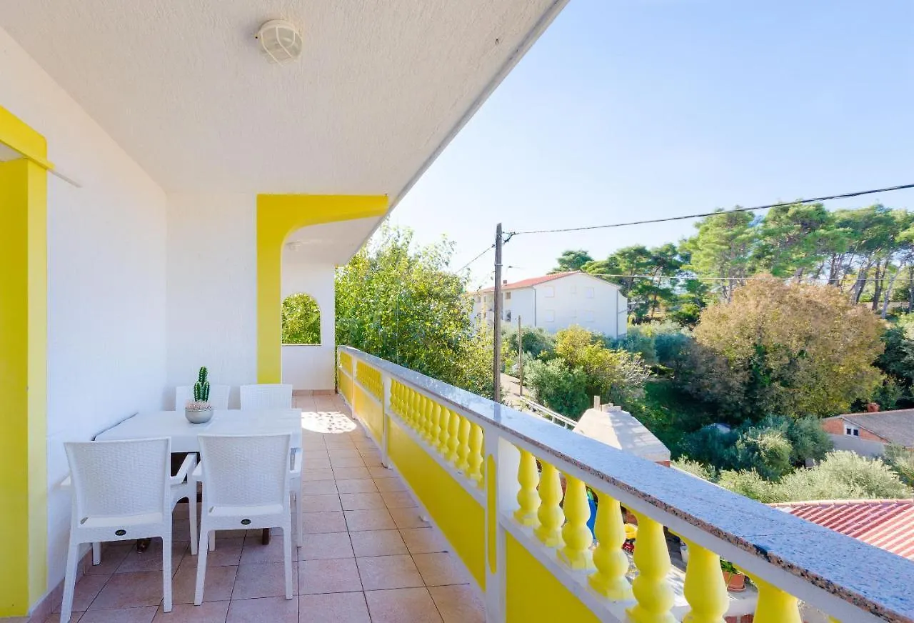 Apartments Meri Banjol 0*,  Kroatien