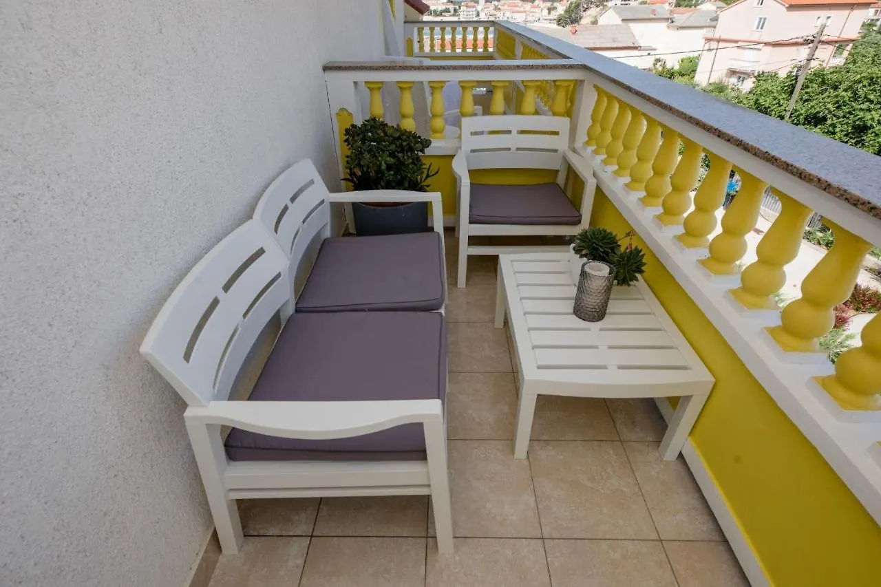 Apartments Meri Banjol