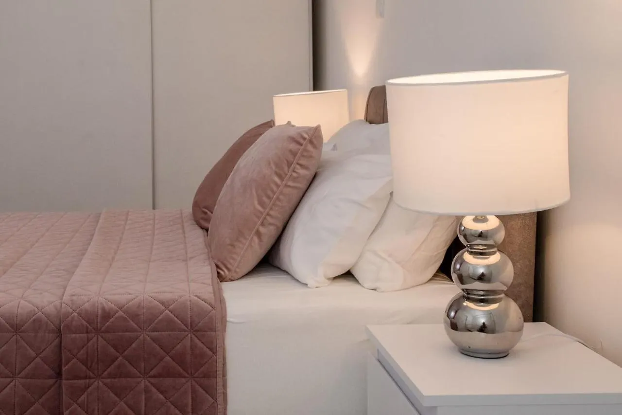 Apartments Meri Banjol 0*,