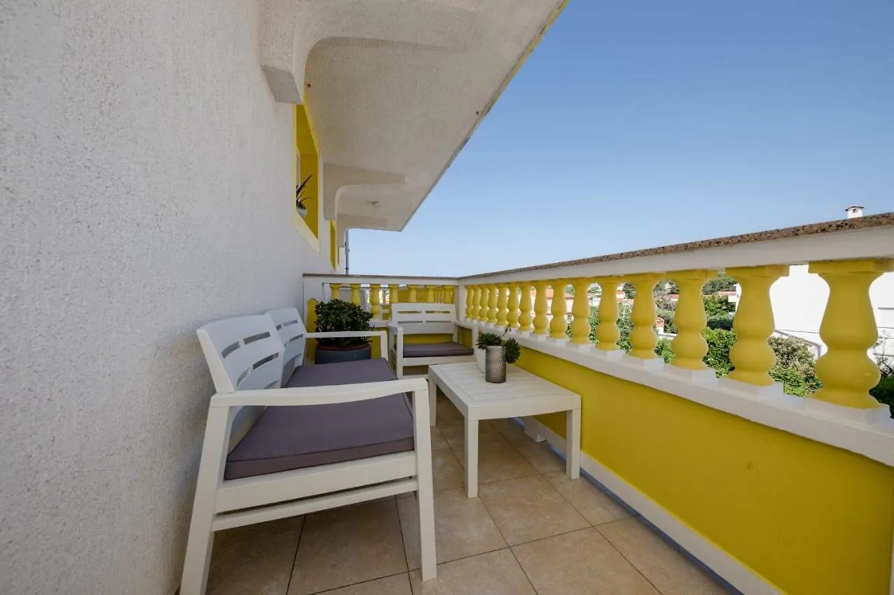 Apartments Meri Banjol